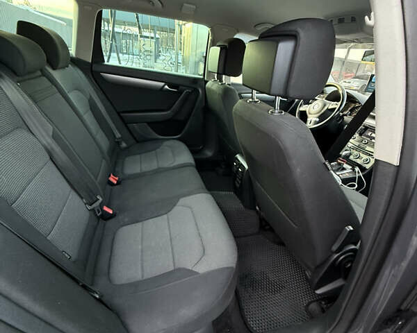 Сірий Фольксваген Пассат, об'ємом двигуна 1.97 л та пробігом 357 тис. км за 11800 $, фото 6 на Automoto.ua