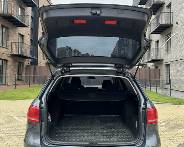 Сірий Фольксваген Пассат, об'ємом двигуна 1.6 л та пробігом 220 тис. км за 9500 $, фото 12 на Automoto.ua