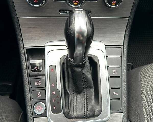 Серый Фольксваген Пассат, объемом двигателя 2 л и пробегом 300 тыс. км за 13500 $, фото 8 на Automoto.ua