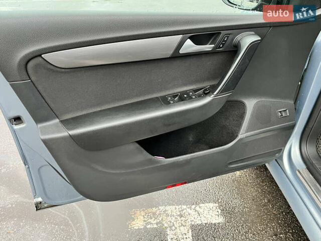 Серый Фольксваген Пассат, объемом двигателя 1.6 л и пробегом 240 тыс. км за 9300 $, фото 10 на Automoto.ua