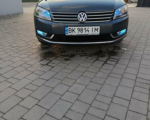 Серый Фольксваген Пассат, объемом двигателя 1.6 л и пробегом 218 тыс. км за 11500 $, фото 10 на Automoto.ua