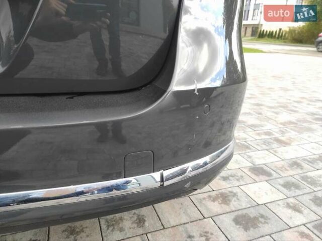 Серый Фольксваген Пассат, объемом двигателя 2 л и пробегом 320 тыс. км за 12500 $, фото 12 на Automoto.ua