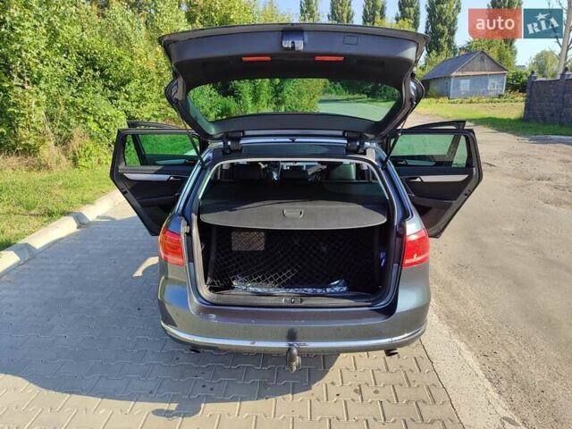 Серый Фольксваген Пассат, объемом двигателя 1.97 л и пробегом 300 тыс. км за 12000 $, фото 24 на Automoto.ua