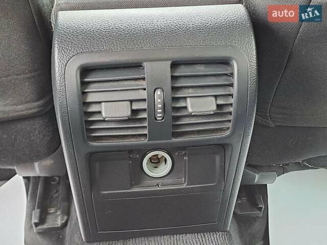 Сірий Фольксваген Пассат, об'ємом двигуна 2 л та пробігом 274 тис. км за 10440 $, фото 15 на Automoto.ua