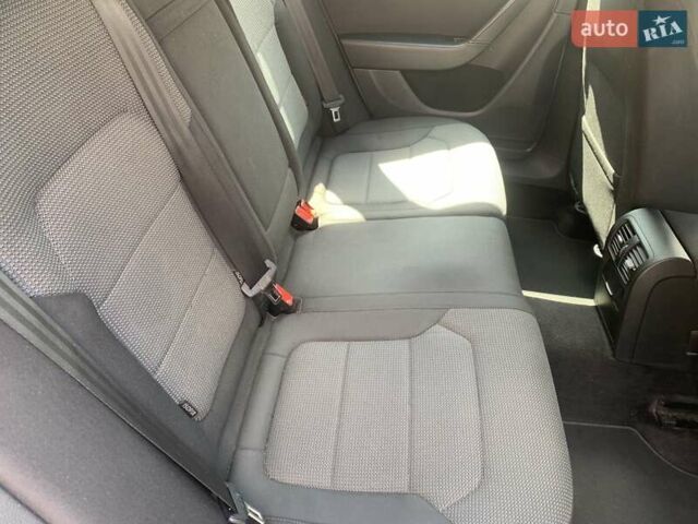 Сірий Фольксваген Пассат, об'ємом двигуна 1.6 л та пробігом 322 тис. км за 9000 $, фото 6 на Automoto.ua