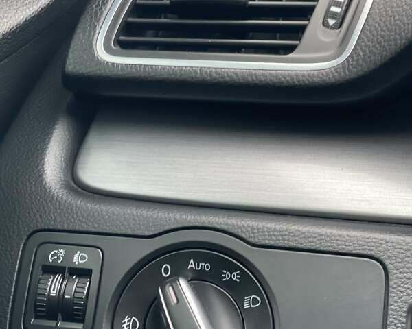 Фольксваген Пассат 2013 в Киеве на Automoto.ua Серый Фольксваген Пассат, объемом двигателя 1.97 л и пробегом 283 тыс. км за 11500 $, фото 9 на Automoto.ua