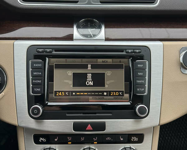 Сірий Фольксваген Пассат, об'ємом двигуна 1.97 л та пробігом 299 тис. км за 11850 $, фото 30 на Automoto.ua