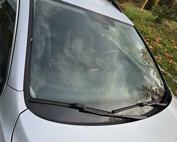 Фольксваген Пассат 2013 в Новояворовск на Automoto.ua Серый Фольксваген Пассат, объемом двигателя 1.97 л и пробегом 283 тыс. км за 11690 $, фото 29 на Automoto.ua