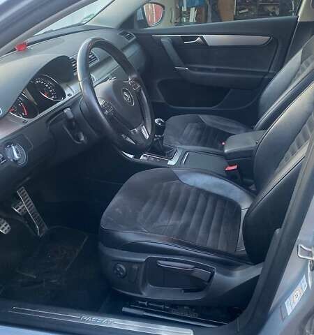 Серый Фольксваген Пассат, объемом двигателя 1.97 л и пробегом 238 тыс. км за 12000 $, фото 1 на Automoto.ua