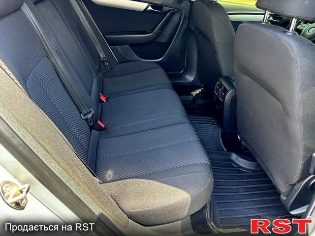 Серый Фольксваген Пассат, объемом двигателя 2 л и пробегом 272 тыс. км за 9677 $, фото 4 на Automoto.ua