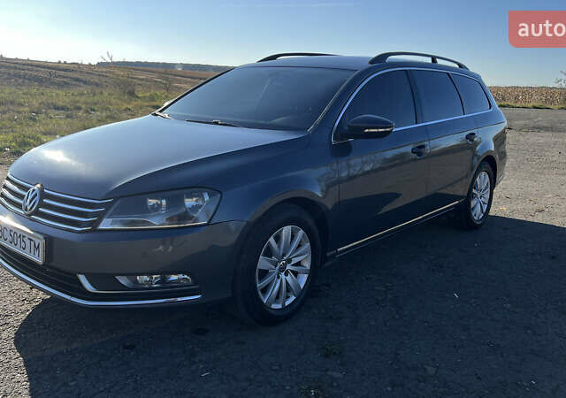 Серый Фольксваген Пассат, объемом двигателя 1.6 л и пробегом 237 тыс. км за 9900 $, фото 6 на Automoto.ua