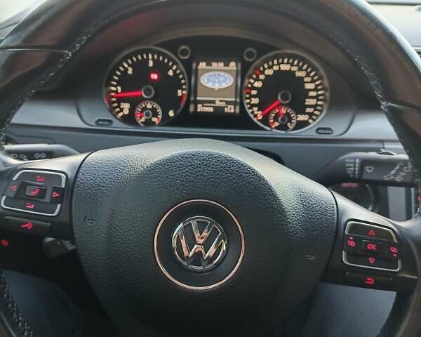 Серый Фольксваген Пассат, объемом двигателя 1.6 л и пробегом 218 тыс. км за 11500 $, фото 22 на Automoto.ua