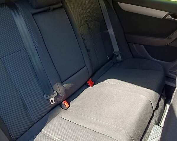 Серый Фольксваген Пассат, объемом двигателя 1.6 л и пробегом 220 тыс. км за 12800 $, фото 6 на Automoto.ua