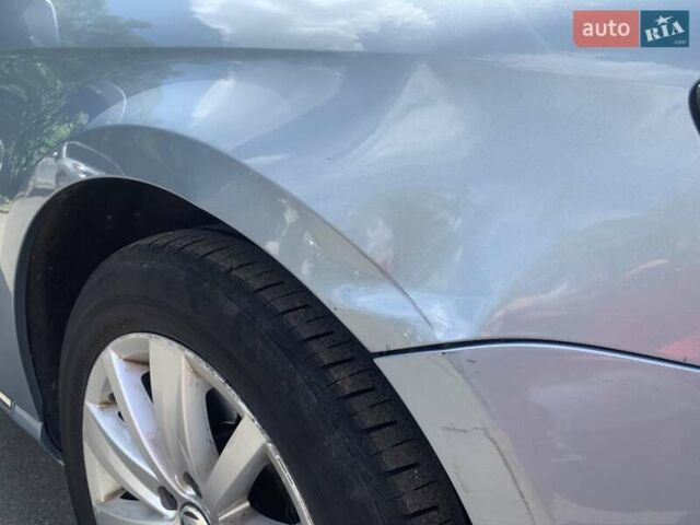 Сірий Фольксваген Пассат, об'ємом двигуна 1.6 л та пробігом 322 тис. км за 9000 $, фото 9 на Automoto.ua