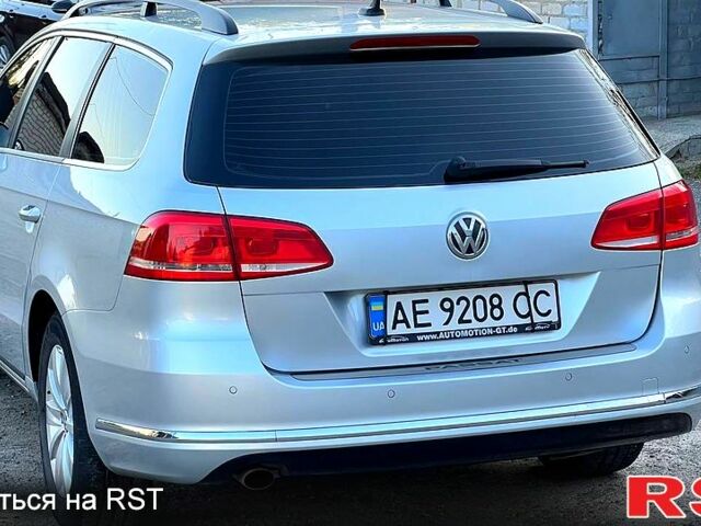 Серый Фольксваген Пассат, объемом двигателя 1.6 л и пробегом 350 тыс. км за 9000 $, фото 3 на Automoto.ua