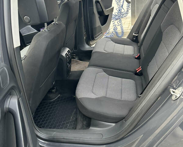 Сірий Фольксваген Пассат, об'ємом двигуна 2 л та пробігом 209 тис. км за 13050 $, фото 23 на Automoto.ua