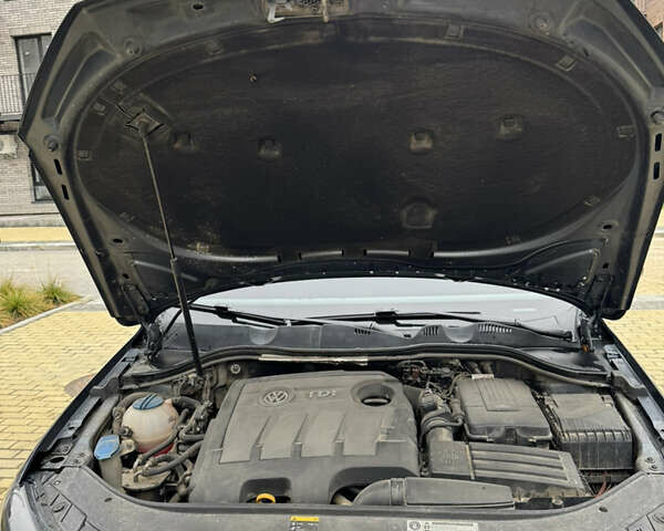 Сірий Фольксваген Пассат, об'ємом двигуна 1.6 л та пробігом 220 тис. км за 9500 $, фото 13 на Automoto.ua
