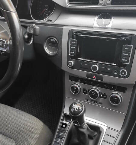 Сірий Фольксваген Пассат, об'ємом двигуна 1.97 л та пробігом 212 тис. км за 9600 $, фото 8 на Automoto.ua