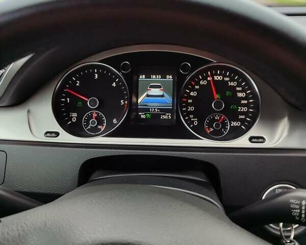 Серый Фольксваген Пассат, объемом двигателя 1.97 л и пробегом 300 тыс. км за 12000 $, фото 28 на Automoto.ua