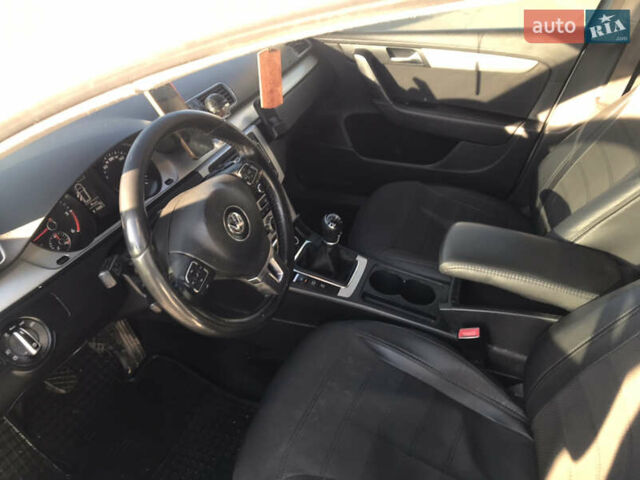 Сірий Фольксваген Пассат, об'ємом двигуна 1.6 л та пробігом 282 тис. км за 7500 $, фото 20 на Automoto.ua