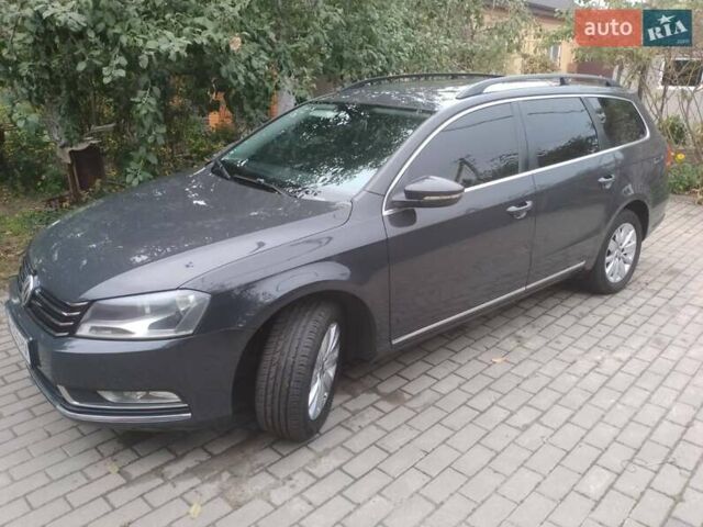 Серый Фольксваген Пассат, объемом двигателя 1.97 л и пробегом 242 тыс. км за 12300 $, фото 6 на Automoto.ua