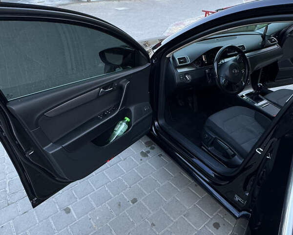 Серый Фольксваген Пассат, объемом двигателя 1.97 л и пробегом 268 тыс. км за 11300 $, фото 9 на Automoto.ua