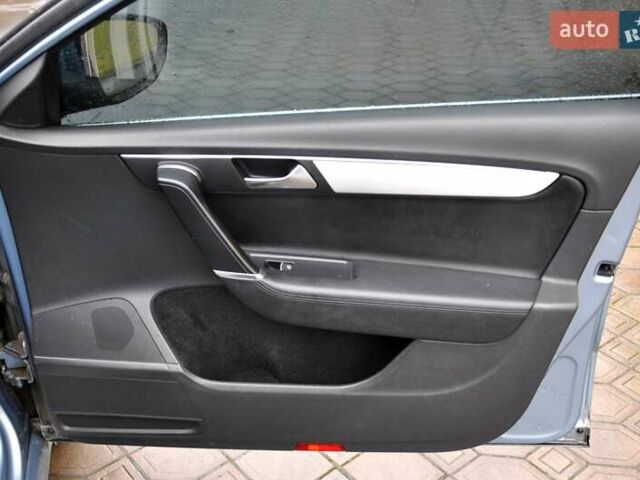 Серый Фольксваген Пассат, объемом двигателя 1.6 л и пробегом 280 тыс. км за 8800 $, фото 24 на Automoto.ua