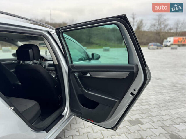 Серый Фольксваген Пассат, объемом двигателя 1.6 л и пробегом 207 тыс. км за 10500 $, фото 20 на Automoto.ua