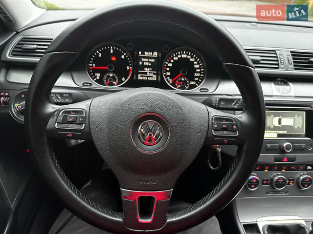 Серый Фольксваген Пассат, объемом двигателя 1.97 л и пробегом 256 тыс. км за 10899 $, фото 20 на Automoto.ua