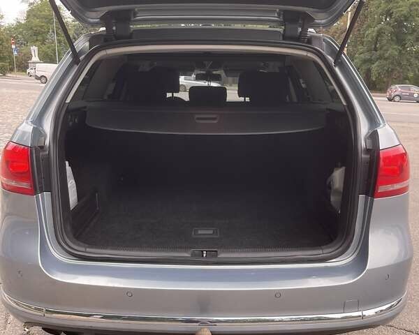 Фольксваген Пассат 2013 в Киеве на Automoto.ua Серый Фольксваген Пассат, объемом двигателя 1.97 л и пробегом 283 тыс. км за 11500 $, фото 13 на Automoto.ua