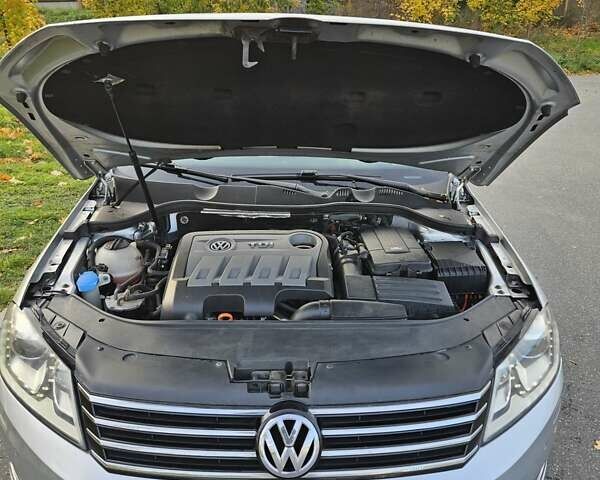 Фольксваген Пассат 2013 в Новояворовск на Automoto.ua Серый Фольксваген Пассат, объемом двигателя 1.97 л и пробегом 283 тыс. км за 11690 $, фото 11 на Automoto.ua