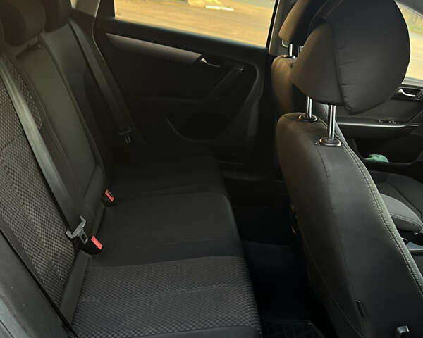 Серый Фольксваген Пассат, объемом двигателя 1.6 л и пробегом 261 тыс. км за 10200 $, фото 15 на Automoto.ua