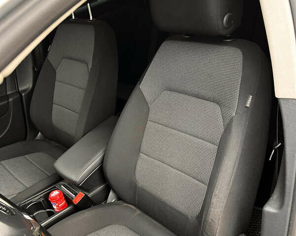 Сірий Фольксваген Пассат, об'ємом двигуна 1.97 л та пробігом 240 тис. км за 9950 $, фото 10 на Automoto.ua