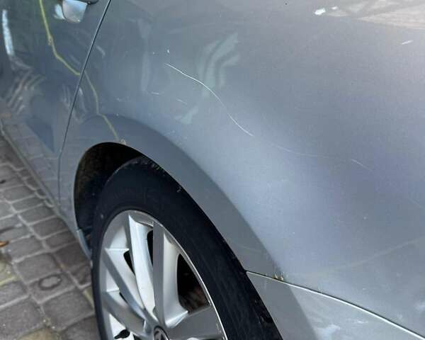 Серый Фольксваген Пассат, объемом двигателя 2 л и пробегом 284 тыс. км за 9300 $, фото 4 на Automoto.ua