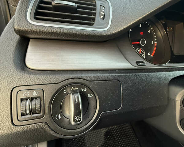 Сірий Фольксваген Пассат, об'ємом двигуна 1.97 л та пробігом 357 тис. км за 11800 $, фото 10 на Automoto.ua