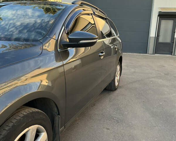 Серый Фольксваген Пассат, объемом двигателя 1.6 л и пробегом 261 тыс. км за 10200 $, фото 13 на Automoto.ua