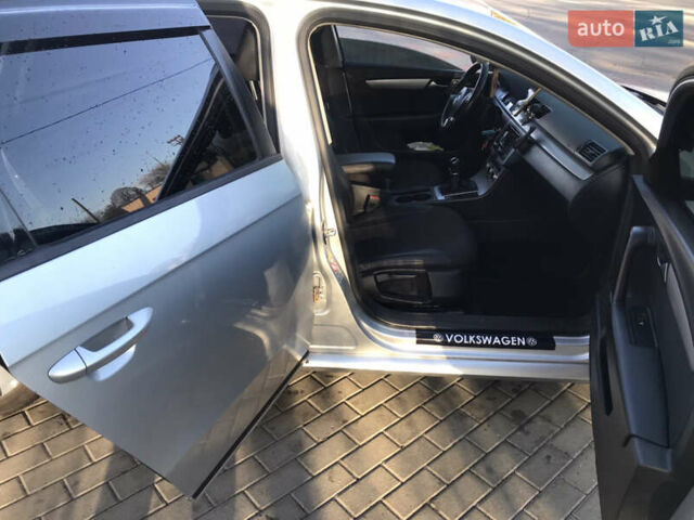 Сірий Фольксваген Пассат, об'ємом двигуна 1.6 л та пробігом 282 тис. км за 7500 $, фото 9 на Automoto.ua