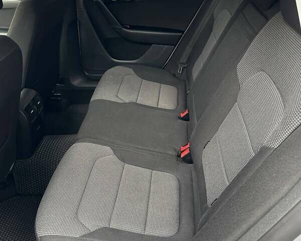 Серый Фольксваген Пассат, объемом двигателя 2 л и пробегом 300 тыс. км за 13500 $, фото 11 на Automoto.ua