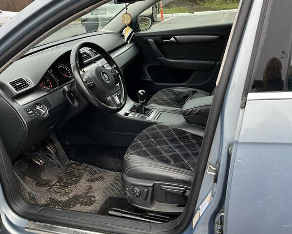 Серый Фольксваген Пассат, объемом двигателя 1.6 л и пробегом 240 тыс. км за 9300 $, фото 8 на Automoto.ua