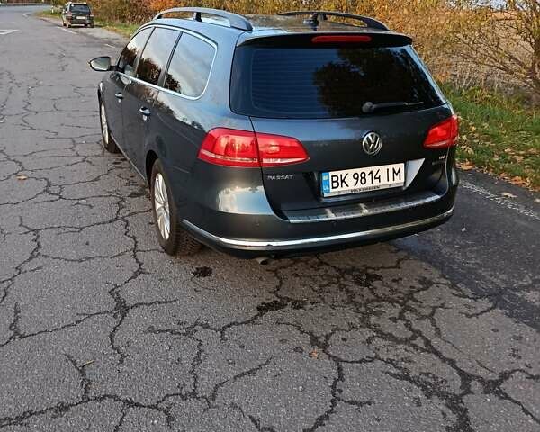 Серый Фольксваген Пассат, объемом двигателя 1.6 л и пробегом 218 тыс. км за 11500 $, фото 30 на Automoto.ua