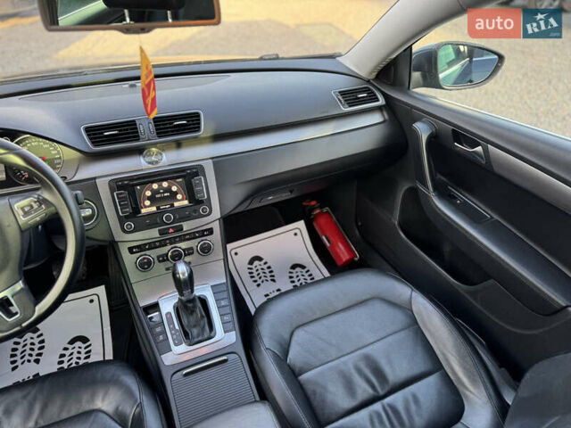 Сірий Фольксваген Пассат, об'ємом двигуна 1.6 л та пробігом 240 тис. км за 10350 $, фото 32 на Automoto.ua