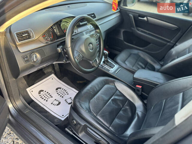 Сірий Фольксваген Пассат, об'ємом двигуна 1.6 л та пробігом 240 тис. км за 10350 $, фото 34 на Automoto.ua