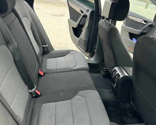 Сірий Фольксваген Пассат, об'ємом двигуна 2 л та пробігом 209 тис. км за 13050 $, фото 48 на Automoto.ua