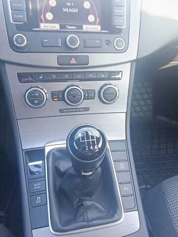 Серый Фольксваген Пассат, объемом двигателя 2 л и пробегом 224 тыс. км за 12900 $, фото 14 на Automoto.ua