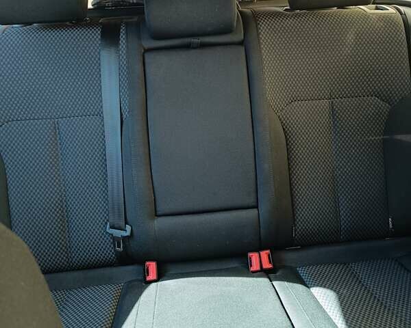 Серый Фольксваген Пассат, объемом двигателя 1.6 л и пробегом 220 тыс. км за 12800 $, фото 7 на Automoto.ua