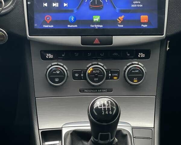 Фольксваген Пассат 2013 в Киеве на Automoto.ua Серый Фольксваген Пассат, объемом двигателя 1.97 л и пробегом 283 тыс. км за 11500 $, фото 18 на Automoto.ua