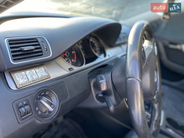 Серый Фольксваген Пассат, объемом двигателя 1.6 л и пробегом 270 тыс. км за 8999 $, фото 14 на Automoto.ua