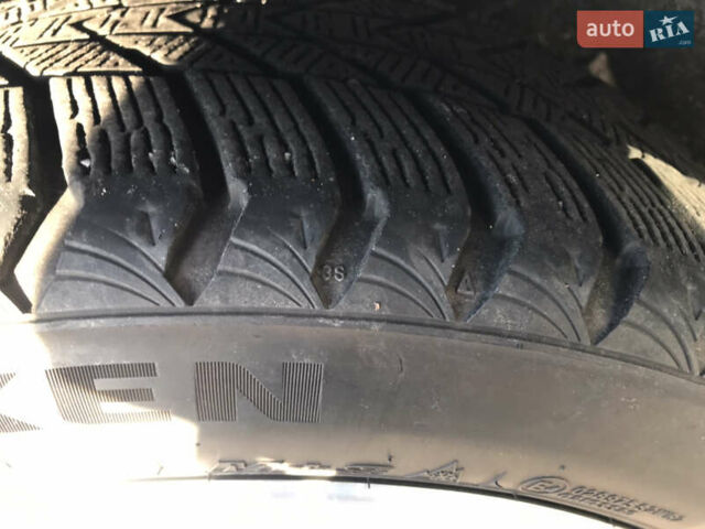 Сірий Фольксваген Пассат, об'ємом двигуна 1.6 л та пробігом 282 тис. км за 7500 $, фото 17 на Automoto.ua