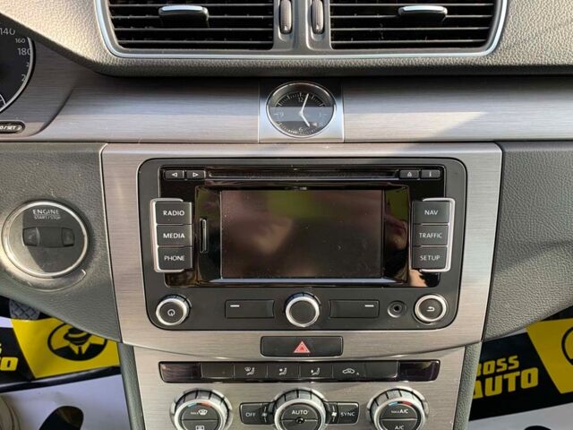 Сірий Фольксваген Пассат, об'ємом двигуна 2 л та пробігом 200 тис. км за 11899 $, фото 13 на Automoto.ua