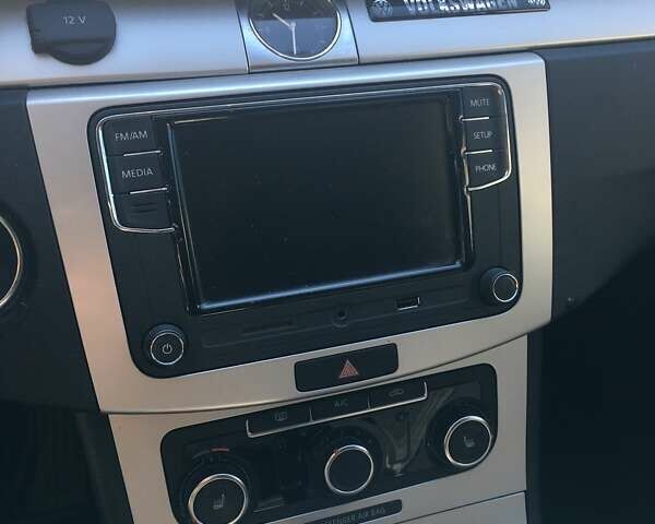 Сірий Фольксваген Пассат, об'ємом двигуна 2 л та пробігом 242 тис. км за 11100 $, фото 7 на Automoto.ua